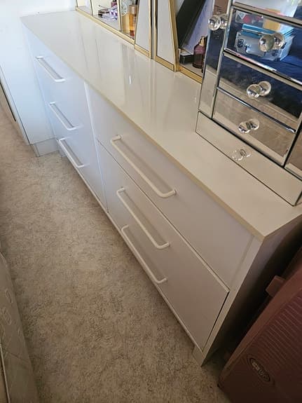 IKEA byrå med 6 lådor vit.