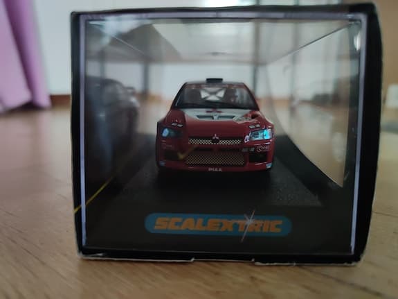 Scalextric Mitsubishi Lancer rallybil för bilbana