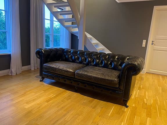 Chesterfield soffa fint skick