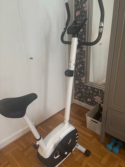 Trekkrunner motionscykel vit/svart