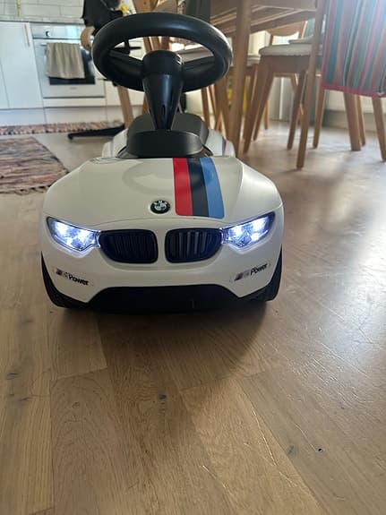 Sparkbil BMW - med lampor fram och bak