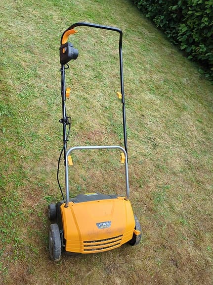 Stiga elektrisk vertikalskärare/mossrivare gul
