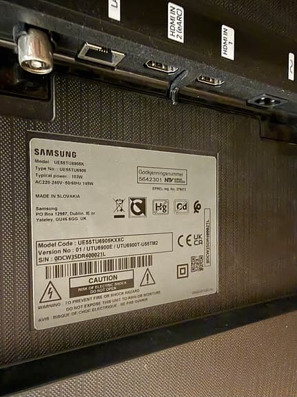Säljer Samsung tv 55tum + väggfäste