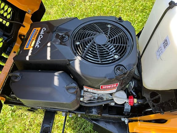 Cub Cadet LT1 NS92 åkgräsklippare – som ny, endast 13h