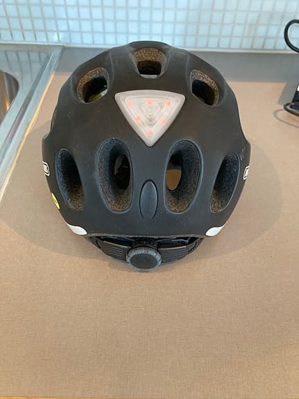 Abus cykelhjälm svart