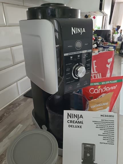 Ninja Creami Deluxe glassmaskin