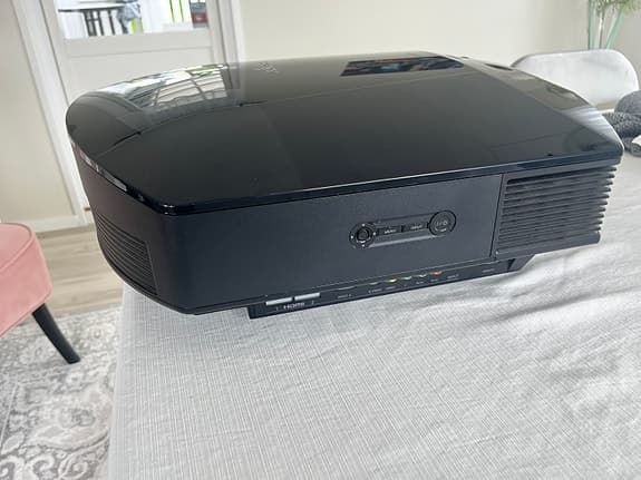 Komplett hemmabiosystem,Sony SXRD-projektor,Onkyo TXNR676E, XTZ-högtalare & duk