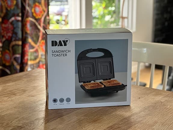 Smörgåsgrill 750 W - DAY