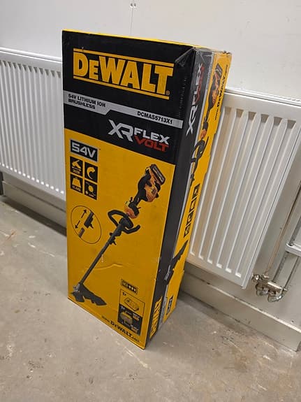 Dewalt 54V grästrimmer inkl. laddare och batteri - 5år garanti