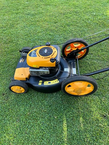 Gräsklippare med Briggs&Strattion 65 motor