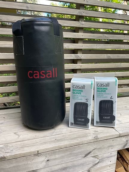 Casall boxningssäck med boxningshandskar stl S och L