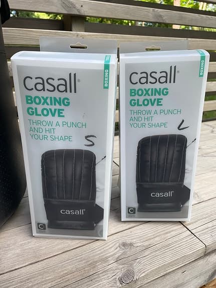 Casall boxningssäck med boxningshandskar stl S och L