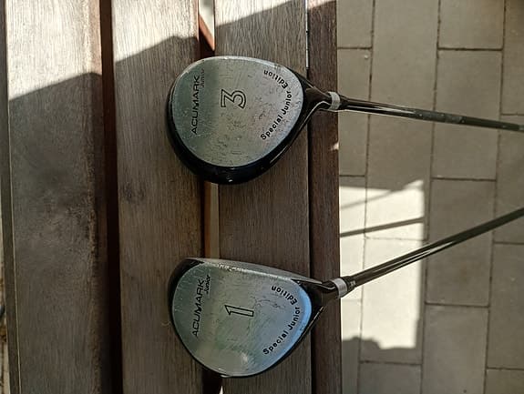 Diverse olika golfklubbor