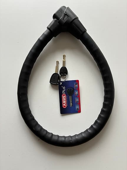 Abus cykellås svart med nycklar