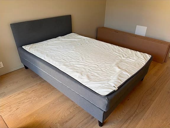IKEA Säbovik 160 cm  säng med resårbotten grå