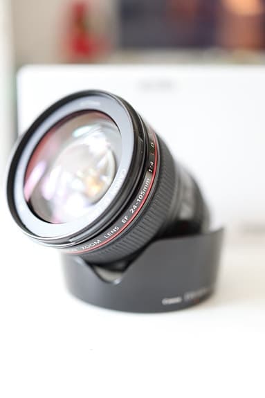 Canon EF 24-105mm f/4L IS USM – L-serie | Motljusskydd & UV-filter