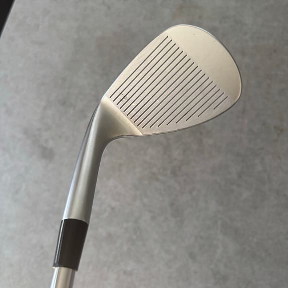 Cobra King Snakebite wedge 52°/10° – Stiff