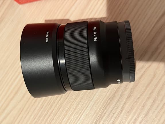 Sony FE 500 mm f/ 1.8 objektiv till salu.