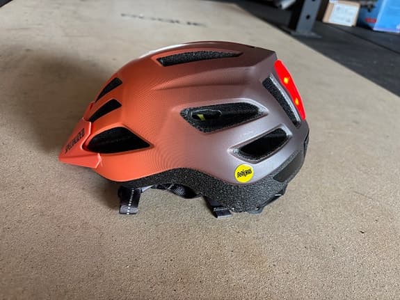 Specialized shuffle cykelhjälm orange med baklampa