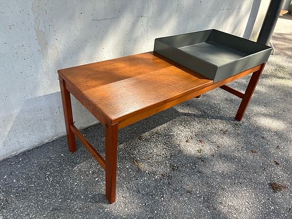 Klassiskt retro blombord/soffbord/sidobord i teak – 1950/60-tal