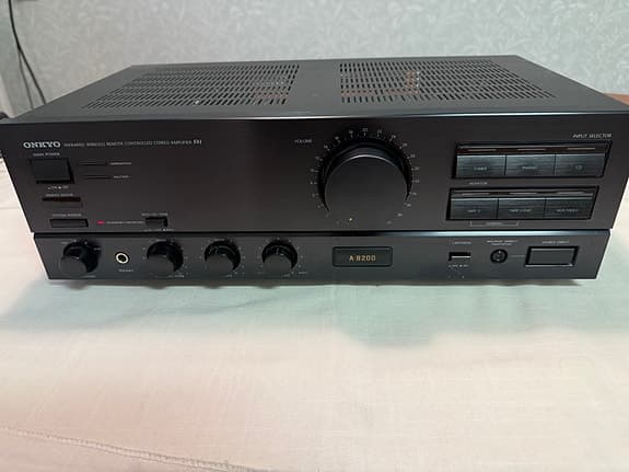 Reciever Onkyo A8200