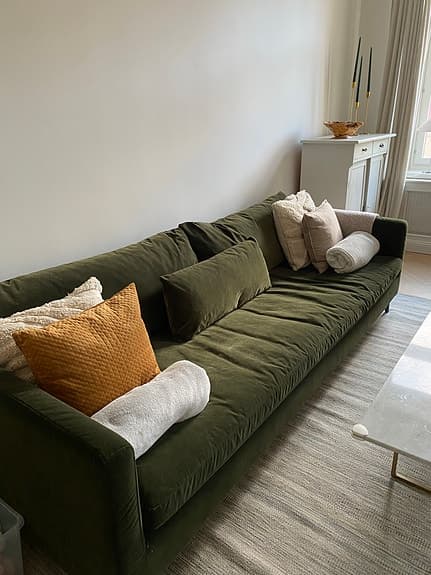 Posh Living Lill 4-sits – Grön sammet