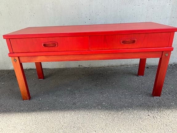 Retro bänk i röd furu – 70-tal (Hovmantorp-stil)
