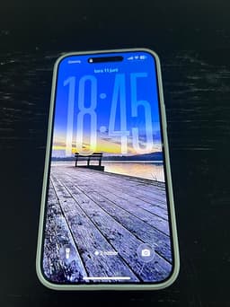 Apple iPhone 15 256 GB vit