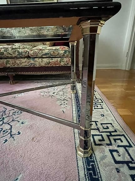 Soffa och 2 fåtöljer samt soffbord