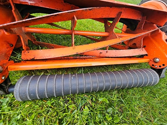 Husqvarna handdriven cylindergräsklippare orange