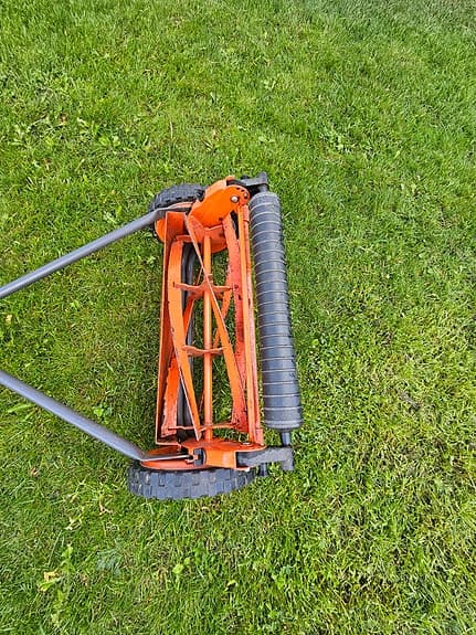 Husqvarna handdriven cylindergräsklippare orange