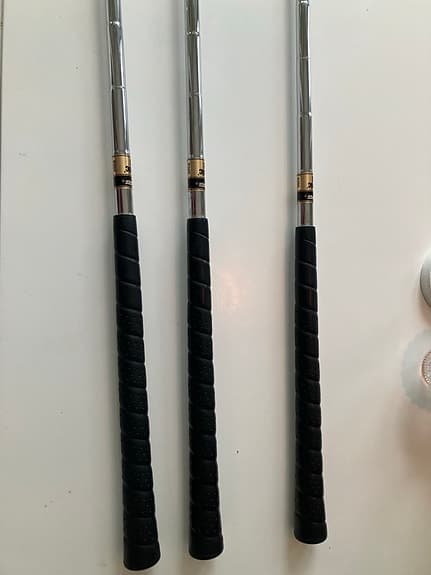 Tumba golfklubbor 3, 4, 8, järnklubbor