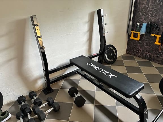 Gymstick träningsbänk och gymutrustning