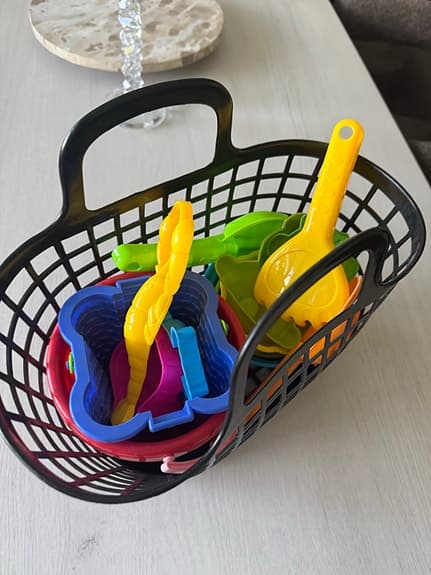 IKEA sandlådeleksaker med korg