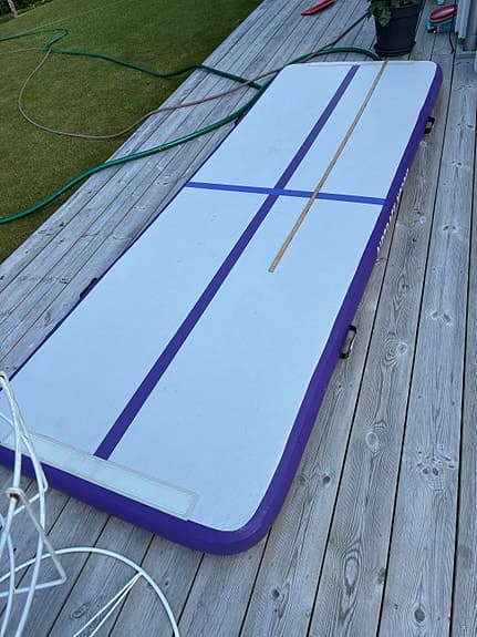 Airtrack Nordic luftmatta lila/vit