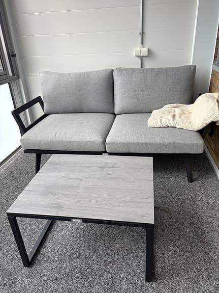 Brafab Soffa med bord i mycket gott skick