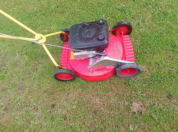 Stor och stark, självgående Klippo gräsklippare / 53cm / Nyservad