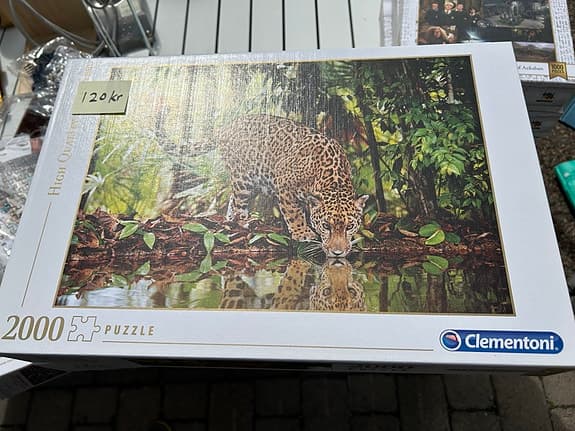 Clementoni pussel leopard i djungelmotiv 2000 bitar