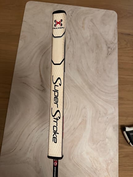 Odyssey O-Works 2-Ball putter med SuperStroke-grepp