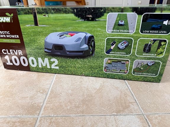 Grouw Clevr 1000m2 Robotgräsklippare
