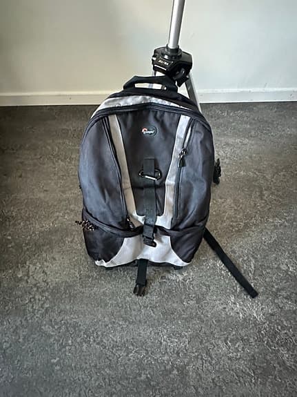 Stitz 3U/BA kamerastativ med Lowepro Orion Daypack 200