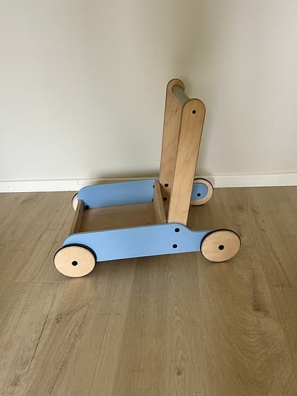 Liewood gåvagn i trä blå