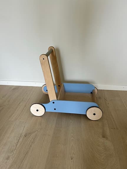 Liewood gåvagn i trä blå