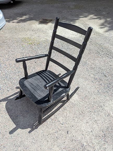 Gungstol i trä