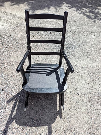 Gungstol i trä