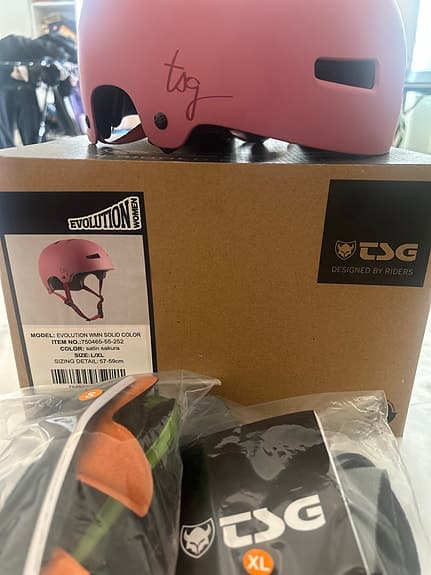 TSG Evolution hjälm rosa