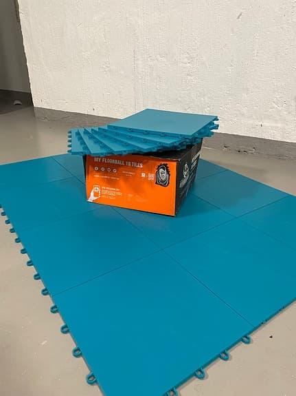 Innebandygolv - Träningsplattor 18 tiles blå
