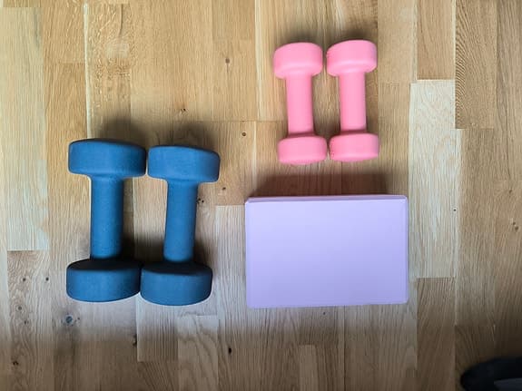 Hantlar (2 kg 5 kg) och yogablock hemmagym Rusta