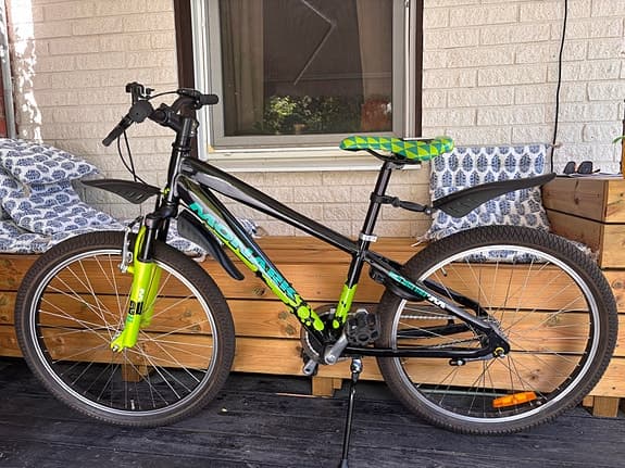 Monark barncykel 24" svart/grön