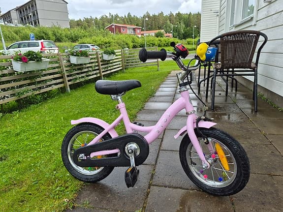 Rosa STOY barncykel 12 tum – fint skick!